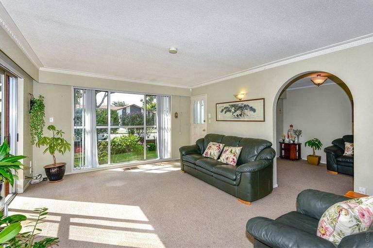 Photo of property in 2/19 Brogar Place, Casebrook, Christchurch, 8051
