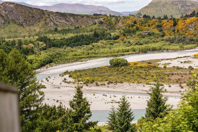 Photo of property in 9 Sew Hoy Lane, Arthurs Point, Queenstown, 9371