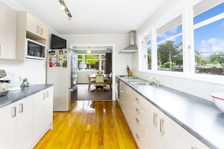 Photo of property in 61 Hikurangi Street, Trentham, Upper Hutt, 5018