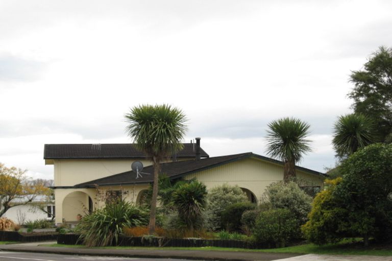 Photo of property in 65 Te Mata Road, Havelock North, 4130