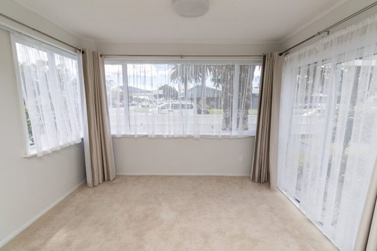 Photo of property in 124 Naenae Road, Naenae, Lower Hutt, 5011