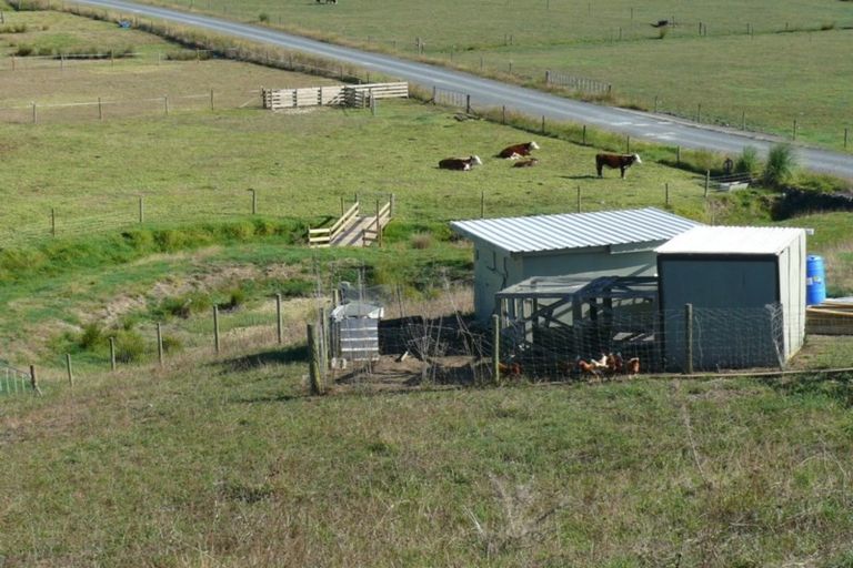 Photo of property in 37 Valley Road, Hikurangi, 0114