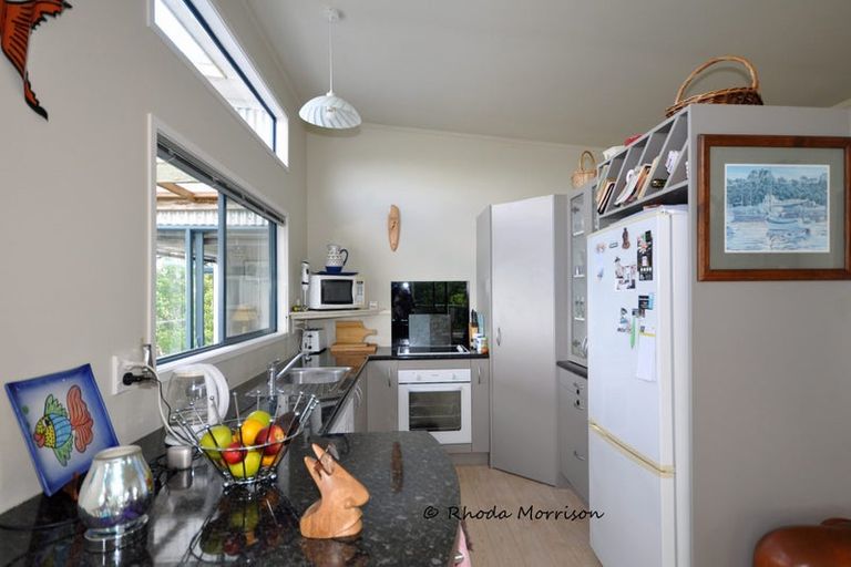 Photo of property in 16 Mariner Cove Road, Tinopai, Matakohe, 0593