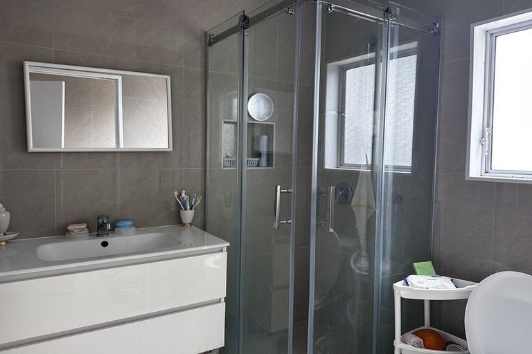 Photo of property in 2/3 Arthur Road, Hillpark, Auckland, 2102