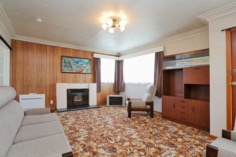 Photo of property in 4 Argyle Street, Kew, Invercargill, 9812