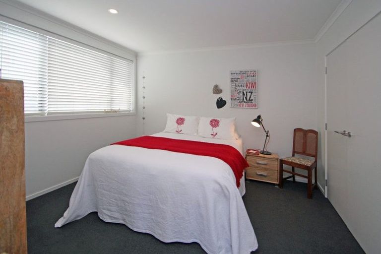 Photo of property in 6b Lee Road, Taradale, Napier, 4112