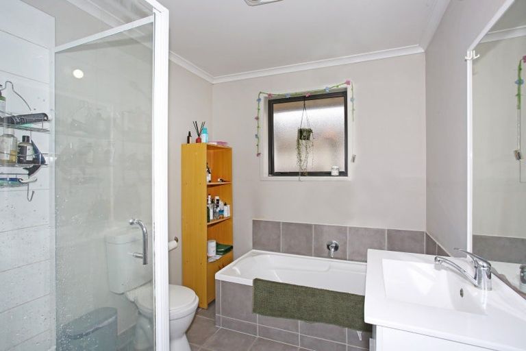 Photo of property in 71 Gibson Road, Tuakau, 2121