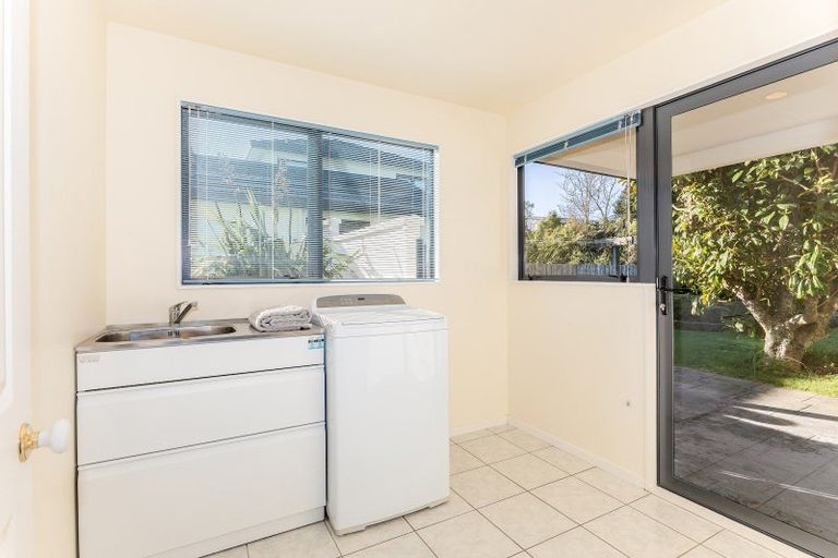 Photo of property in 5 Saint Elizabeth Heights, Normandale, Lower Hutt, 5010