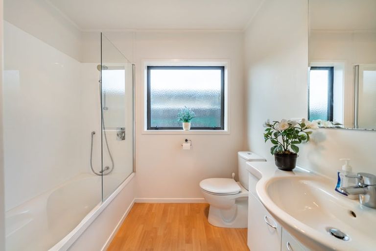 Photo of property in 7 Diamond Grove, Brown Owl, Upper Hutt, 5018