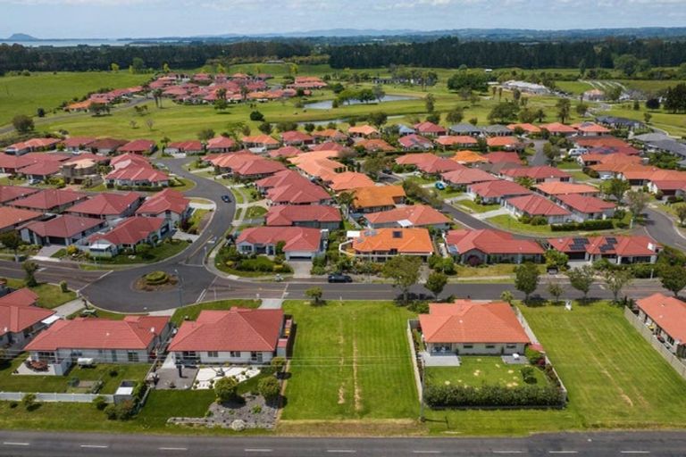 Photo of property in 7 Ballantyne Way, Aongatete, 3178