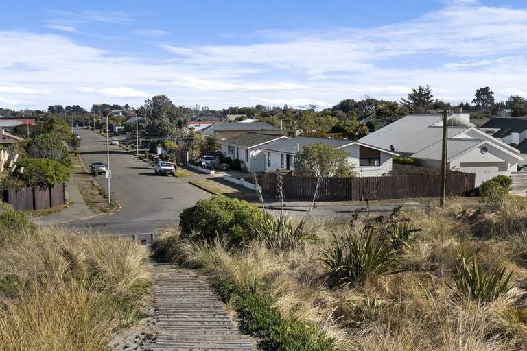 Photo of property in 35 Pandora Street, North New Brighton, Christchurch, 8083