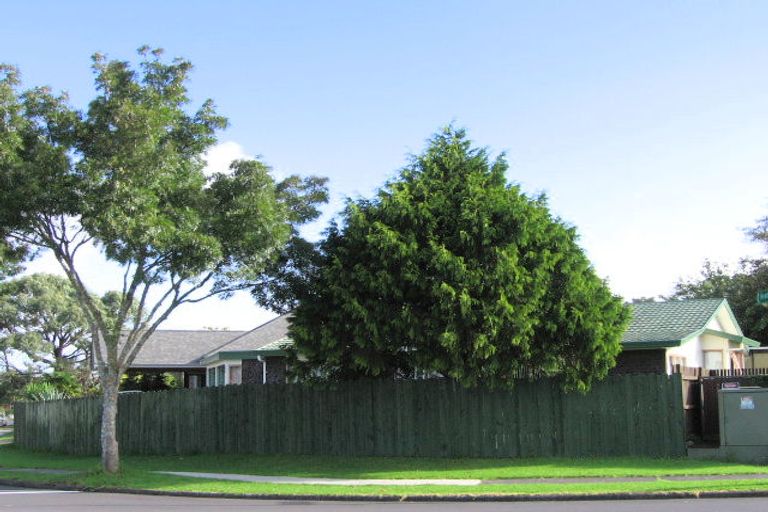 Photo of property in 29 Whiteacres Drive, Sunnyhills, Auckland, 2010