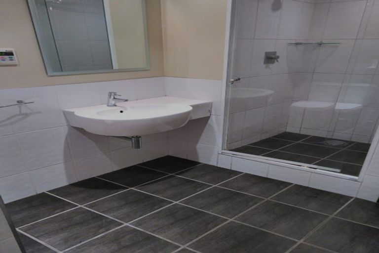 Photo of property in 205 Miromiro Road, Normandale, Lower Hutt, 5010