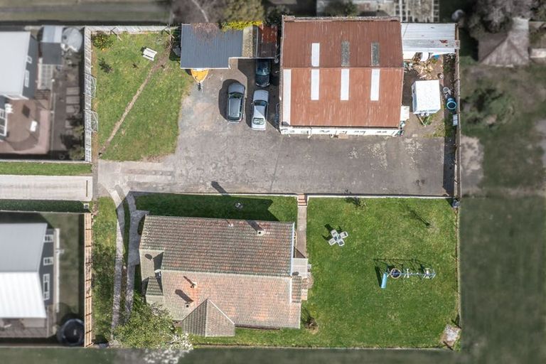 Photo of property in 122 Great South Road, Huntly, 3700