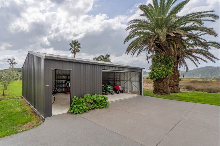 Photo of property in 141 Everitt Crescent, Whangamata, 3620