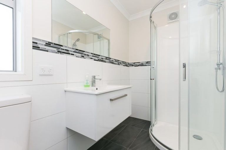 Photo of property in 90 Endeavour Drive, Whitby, Porirua, 5024