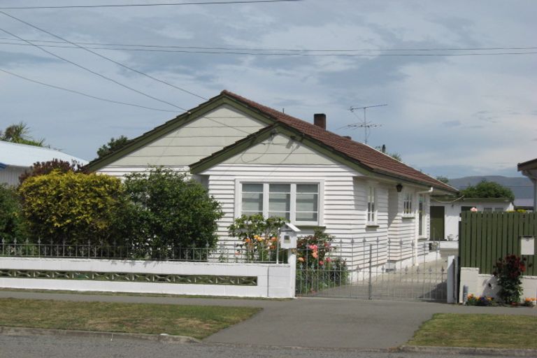 Photo of property in 13 Cradock Street, South New Brighton, Christchurch, 8062