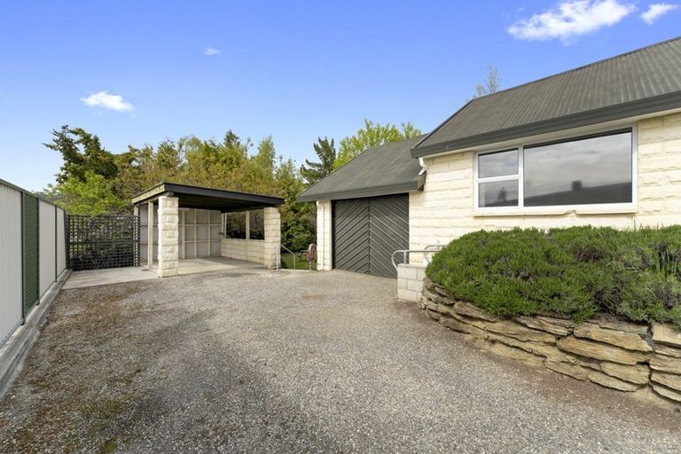 Photo of property in 35 Kamaka Crescent, Bridge Hill, Alexandra, 9320