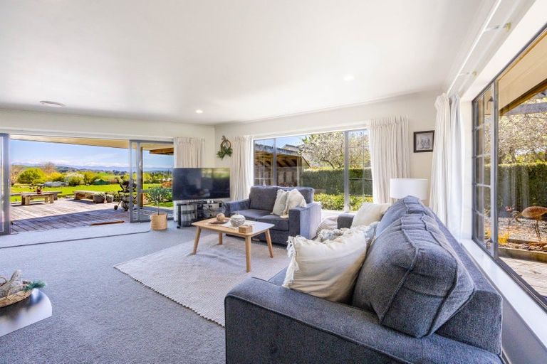 Photo of property in 14 Brooker Place, Waipukurau, 4200