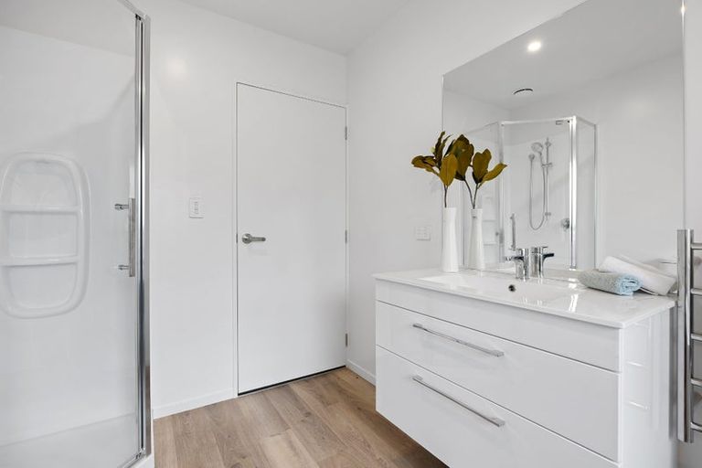 Photo of property in 2/30 Quaifes Road, Halswell, Christchurch, 8025