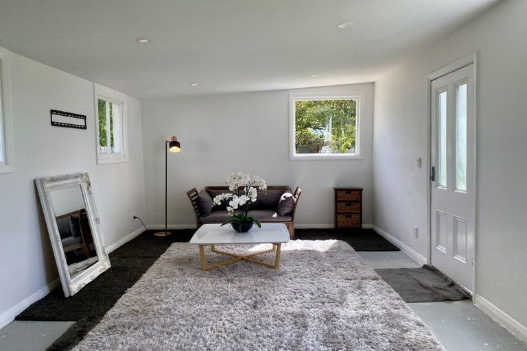 Photo of property in 2 Brassey Street, Waverley, 4510