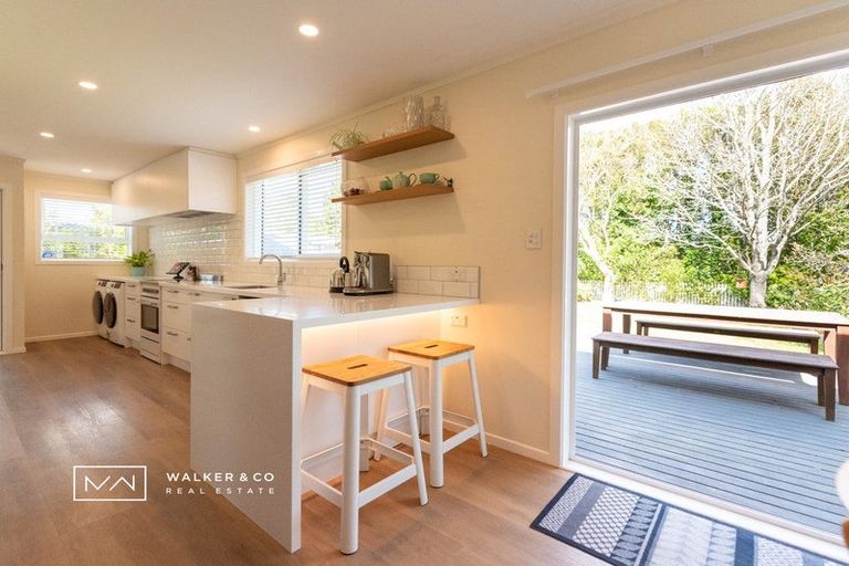 Photo of property in 40 Larchmont Grove, Totara Park, Upper Hutt, 5018
