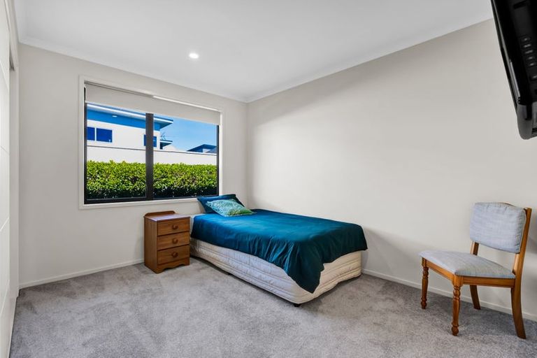 Photo of property in 49 Links Drive, Waiwhakaiho, New Plymouth, 4312