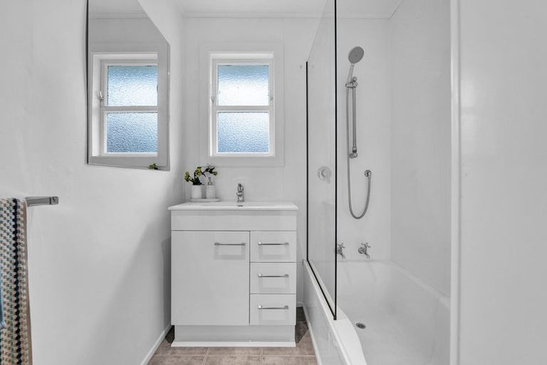 Photo of property in 27 Blagdon Road, Blagdon, New Plymouth, 4310