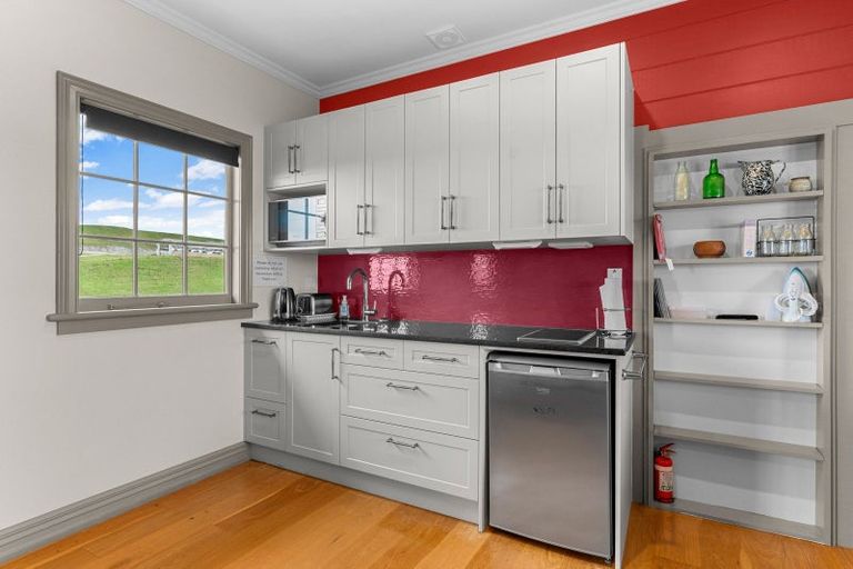 Photo of property in 100 Marohemo Road, Maungaturoto, 0583