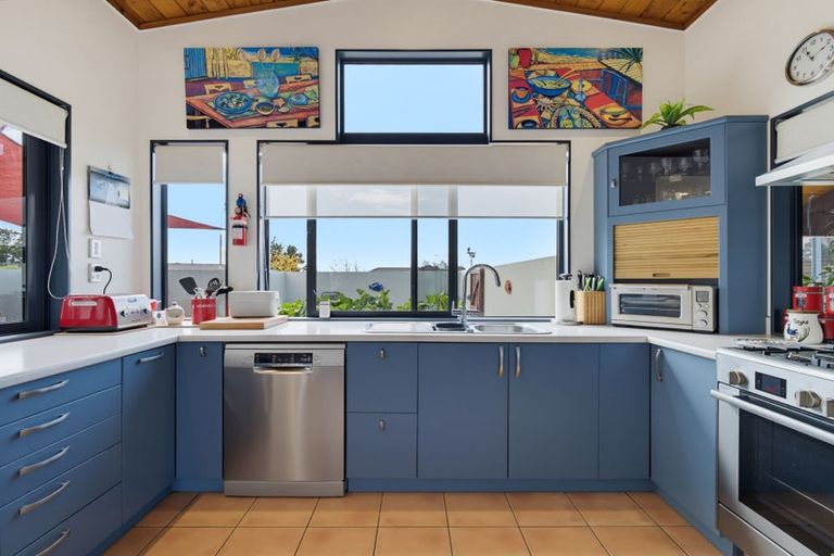 Photo of property in 15 Edward Payton Grove, Pukehangi, Rotorua, 3015