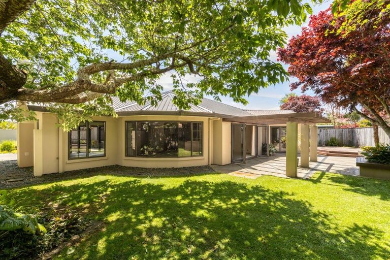 Photo of property in 3c Kinross Drive, Merrilands, New Plymouth, 4312