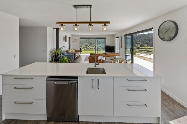 Photo of property in 38 Pineview Way, Motueka, 7196