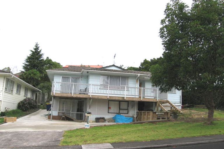 Photo of property in 42 Regency Place, Sunnynook, Auckland, 0632