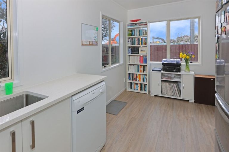 Photo of property in 57 Pooks Road, Ranui, Auckland, 0612