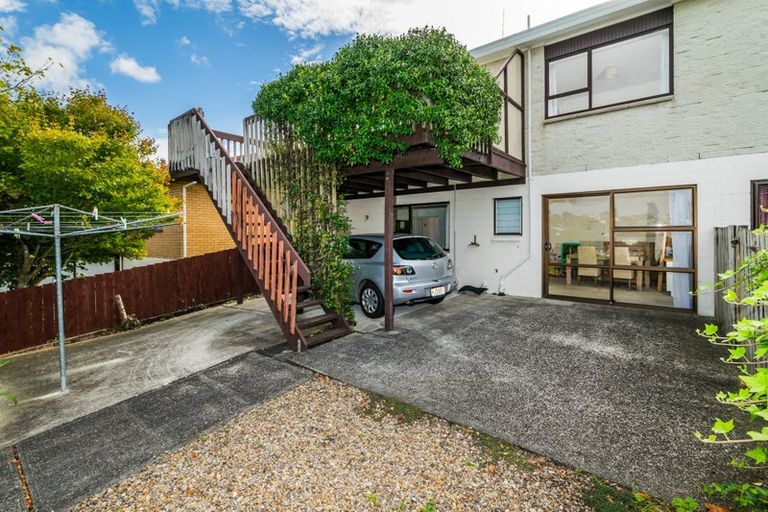 Photo of property in 2/186 Stapleford Crescent, Browns Bay, Auckland, 0630