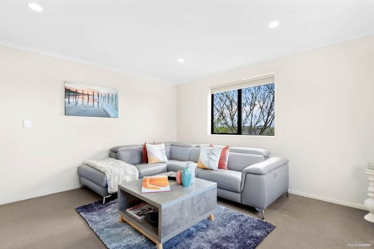 Photo of property in 22 Tokerau Crescent, Pukekohe, 2120