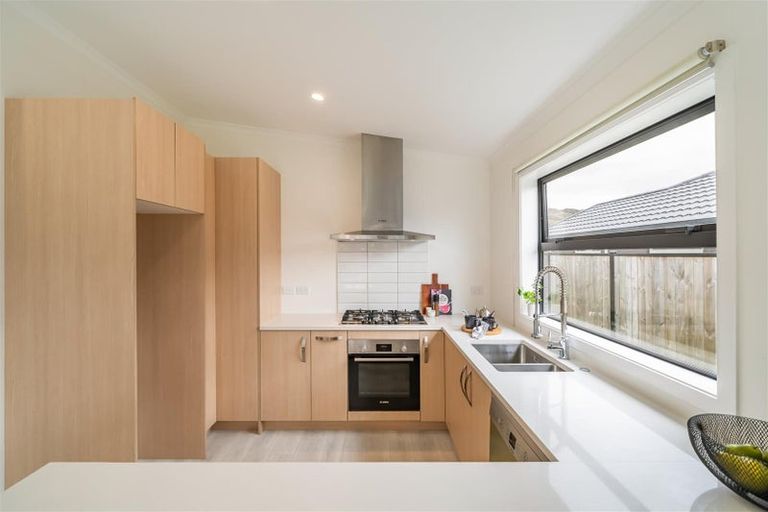 Photo of property in 8 Whitten Way, Wallaceville, Upper Hutt, 5018