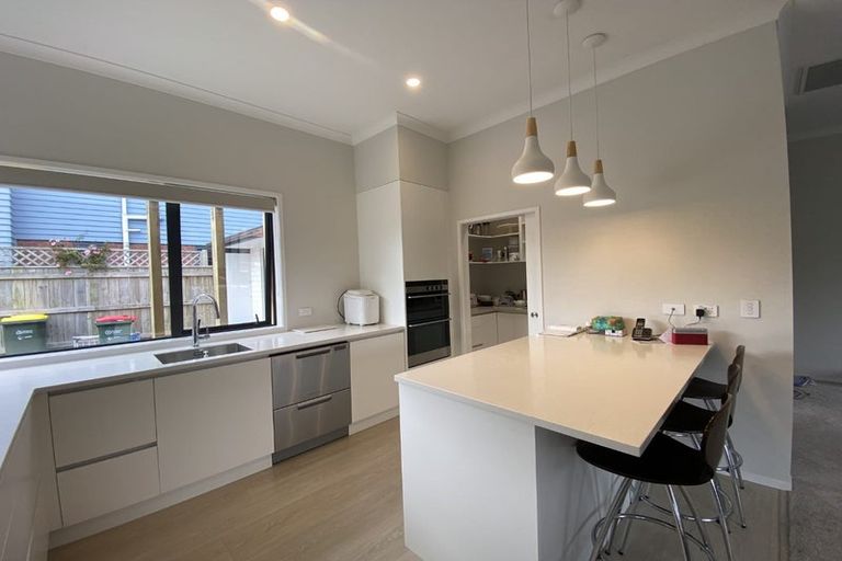 Photo of property in 22a George Street, Lower Vogeltown, New Plymouth, 4310