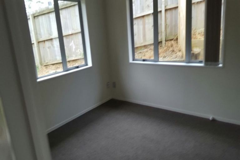 Photo of property in 13 Thomas Rea Place, Te Atatu South, Auckland, 0610