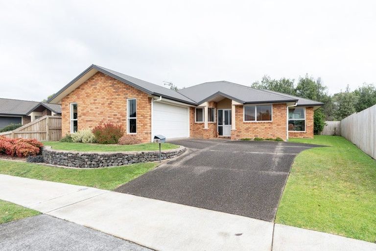 Photo of property in 24 Mickelson Avenue, Rototuna, Hamilton, 3210