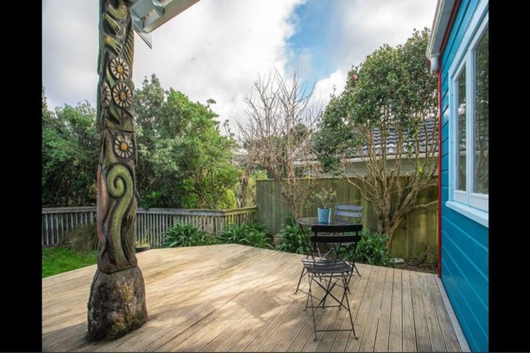 Photo of property in 28 View Road, Houghton Bay, Wellington, 6023