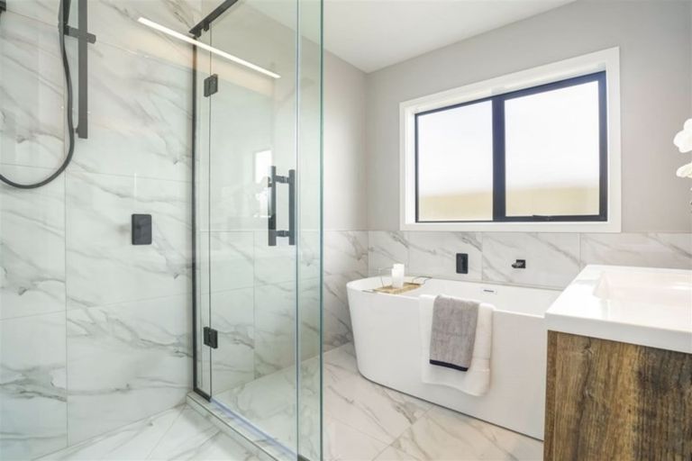 Photo of property in 6 Kapua Crescent, Rototuna North, Hamilton, 3210