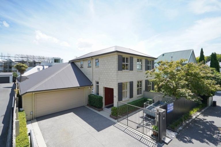 Photo of property in 135 Deans Avenue, Riccarton, Christchurch, 8011