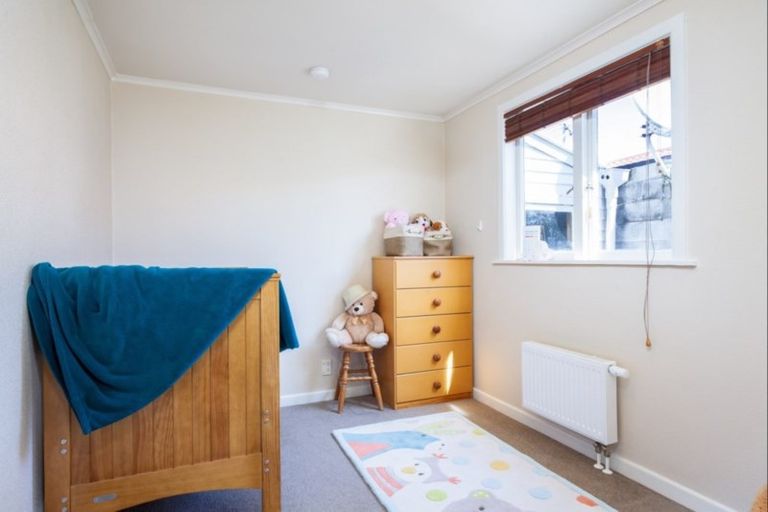 Photo of property in 8 Massey Street, Westown, New Plymouth, 4310