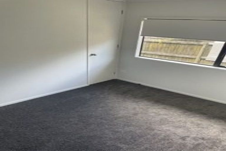 Photo of property in 11b Lucinda Place, Glen Eden, Auckland, 0602