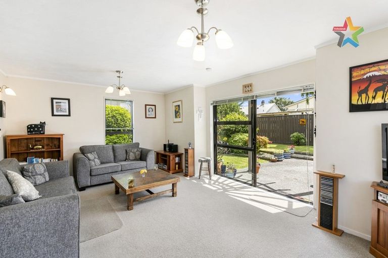 Photo of property in 366b Waiwhetu Road, Fairfield, Lower Hutt, 5011