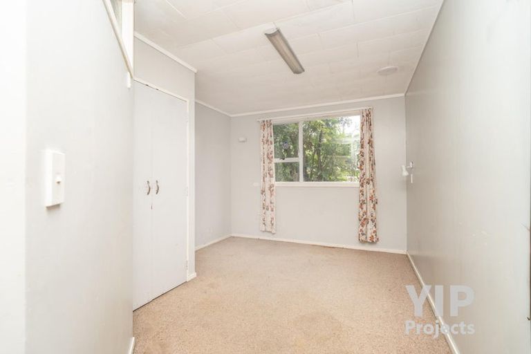 Photo of property in 22 Tremewan Street, Tawa, Wellington, 5028