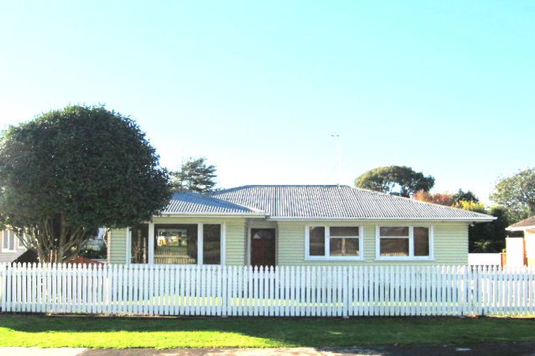 Photo of property in 26 Mclean Avenue, Papatoetoe, Auckland, 2025