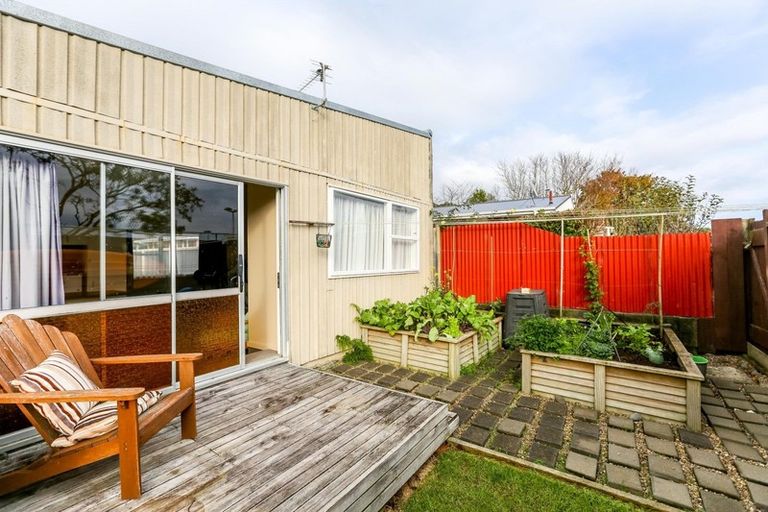 Photo of property in 204a Tukapa Street, Westown, New Plymouth, 4310
