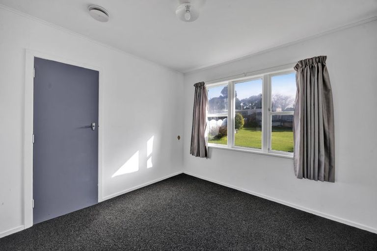 Photo of property in 10 Ramanui Avenue, Hawera, 4610